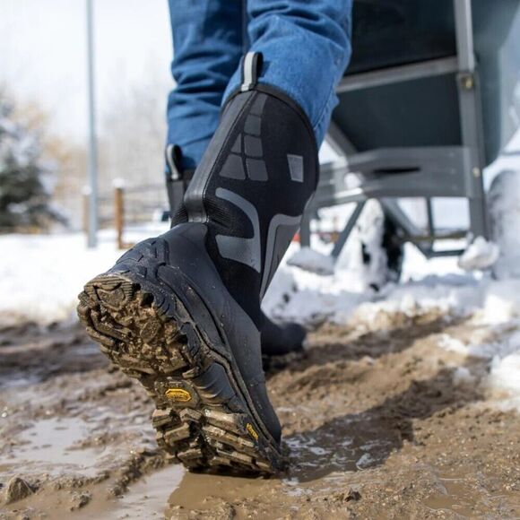 Disney Christmas 2025 Lil Rin Rin Plush Badge Red New